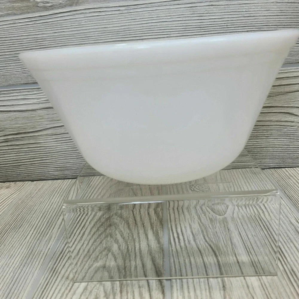 Federal Glass Mixing Bowl 8 Inch White Milk Glass‎ Oven Ware Vintage MCM